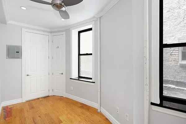 326 East 35th Street - Photo 7 of 10