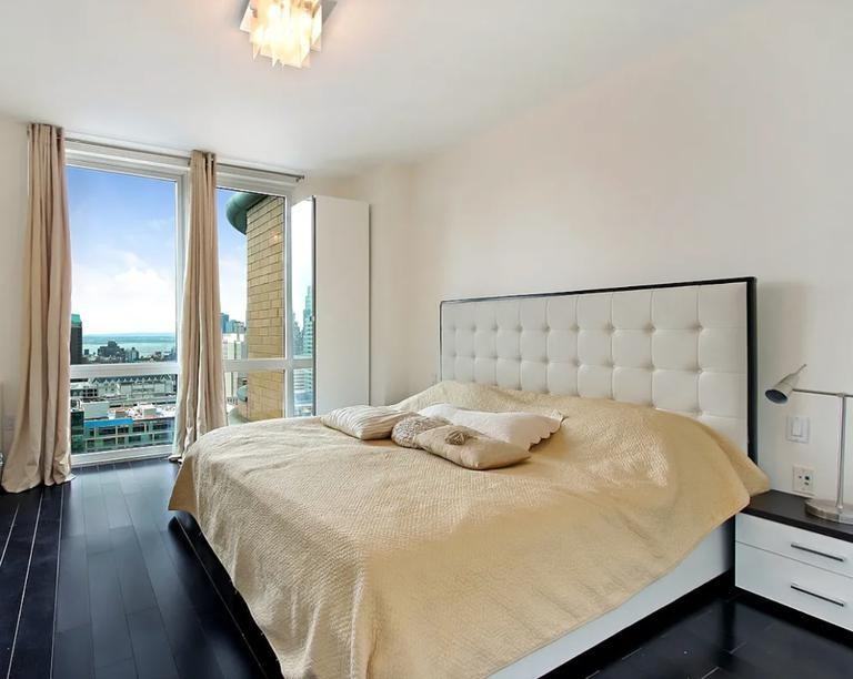 306 Gold Street - Photo 2 of 5