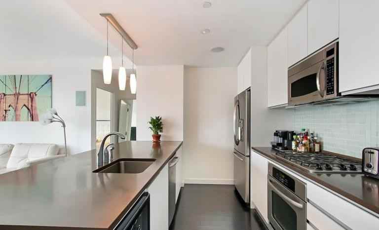 306 Gold Street - Photo 3 of 5