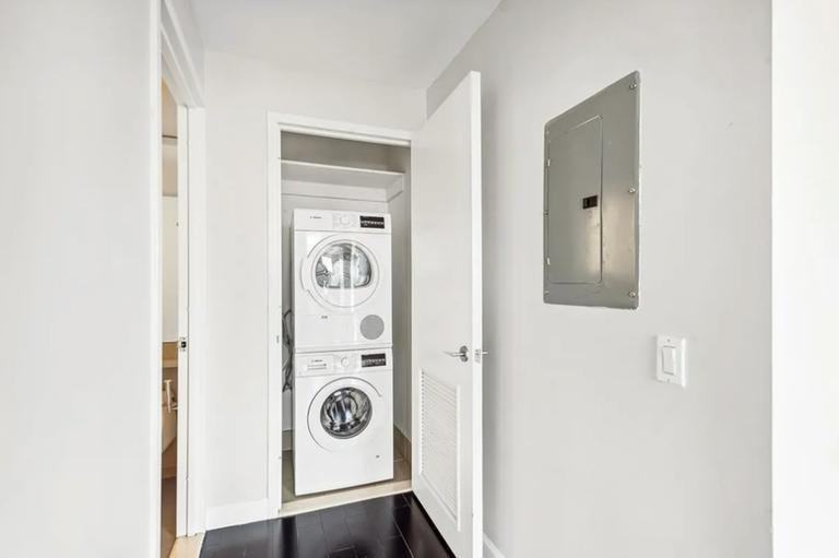 306 Gold Street - Photo 5 of 5