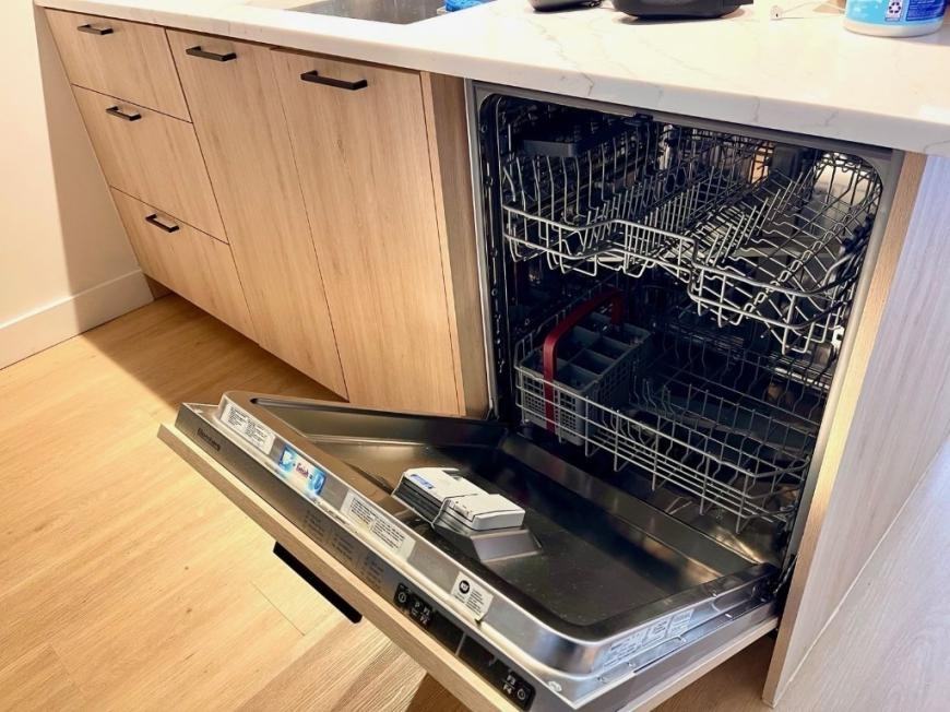 37-05 30th Street - Photo 2 of 10