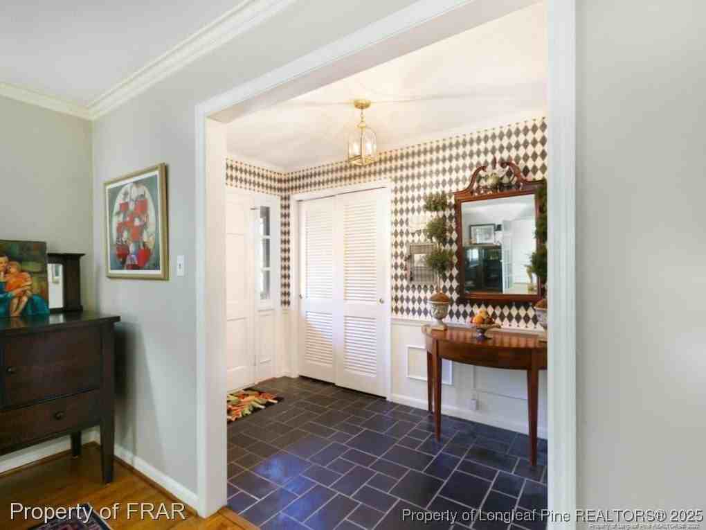 2616 Westchester Dr - Photo 5 of 28