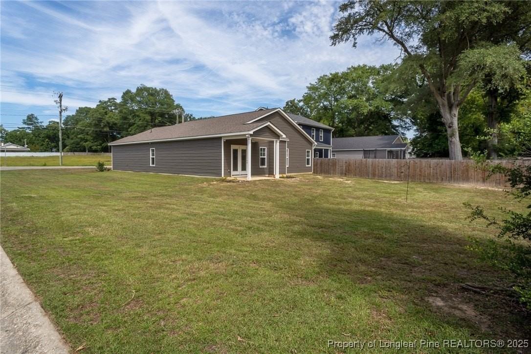 1213 Branson St - Photo 7 of 39