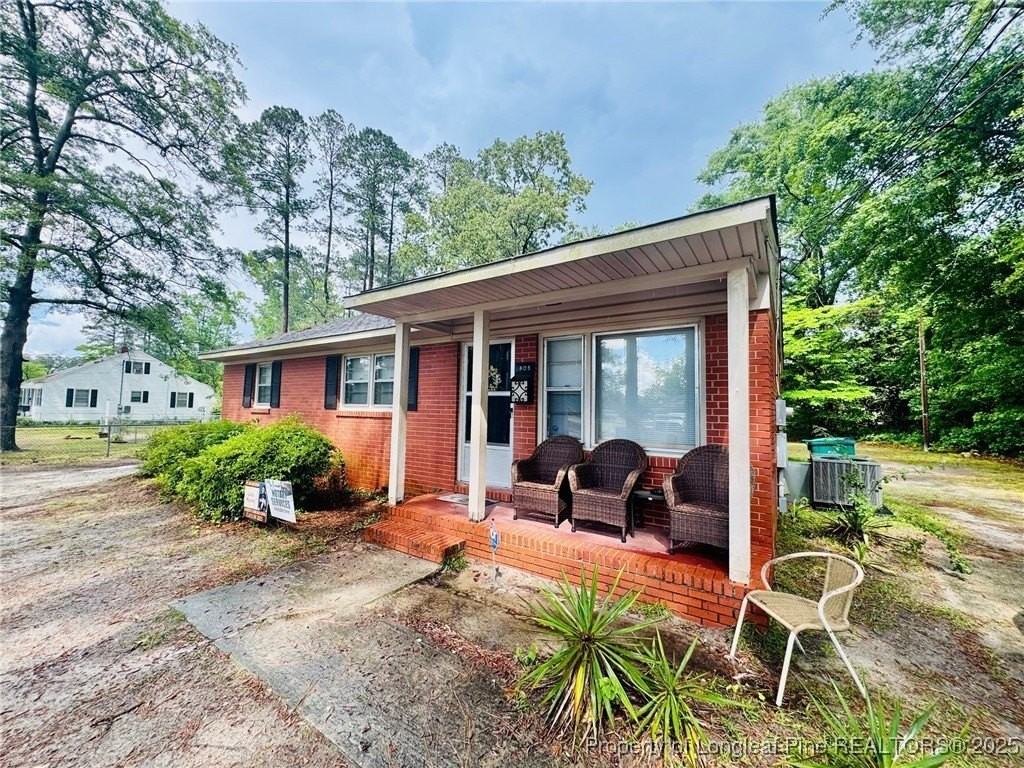 803 Floyd St - Photo 3 of 6