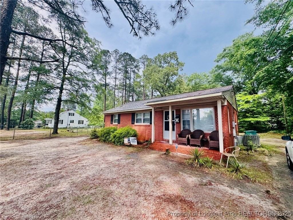 803 Floyd St - Photo 4 of 6