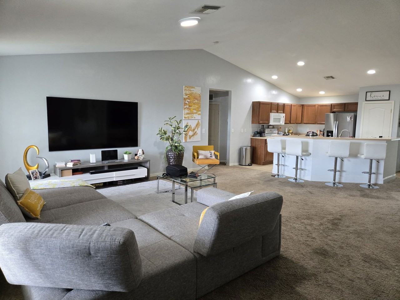 Nw 20th Pl - Photo 3 of 8