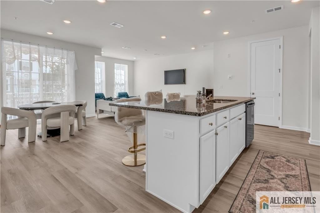 204 Honeysuckle Ln - Photo 6 of 17