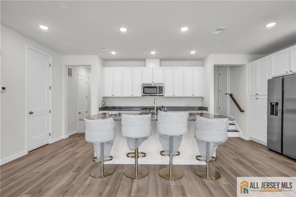 204 Honeysuckle Ln - Photo 7 of 17