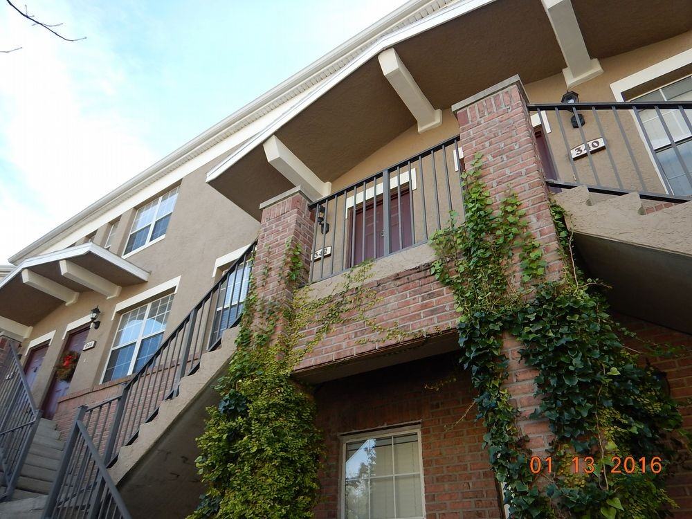 342 E Ashley St - Photo 2 of 29