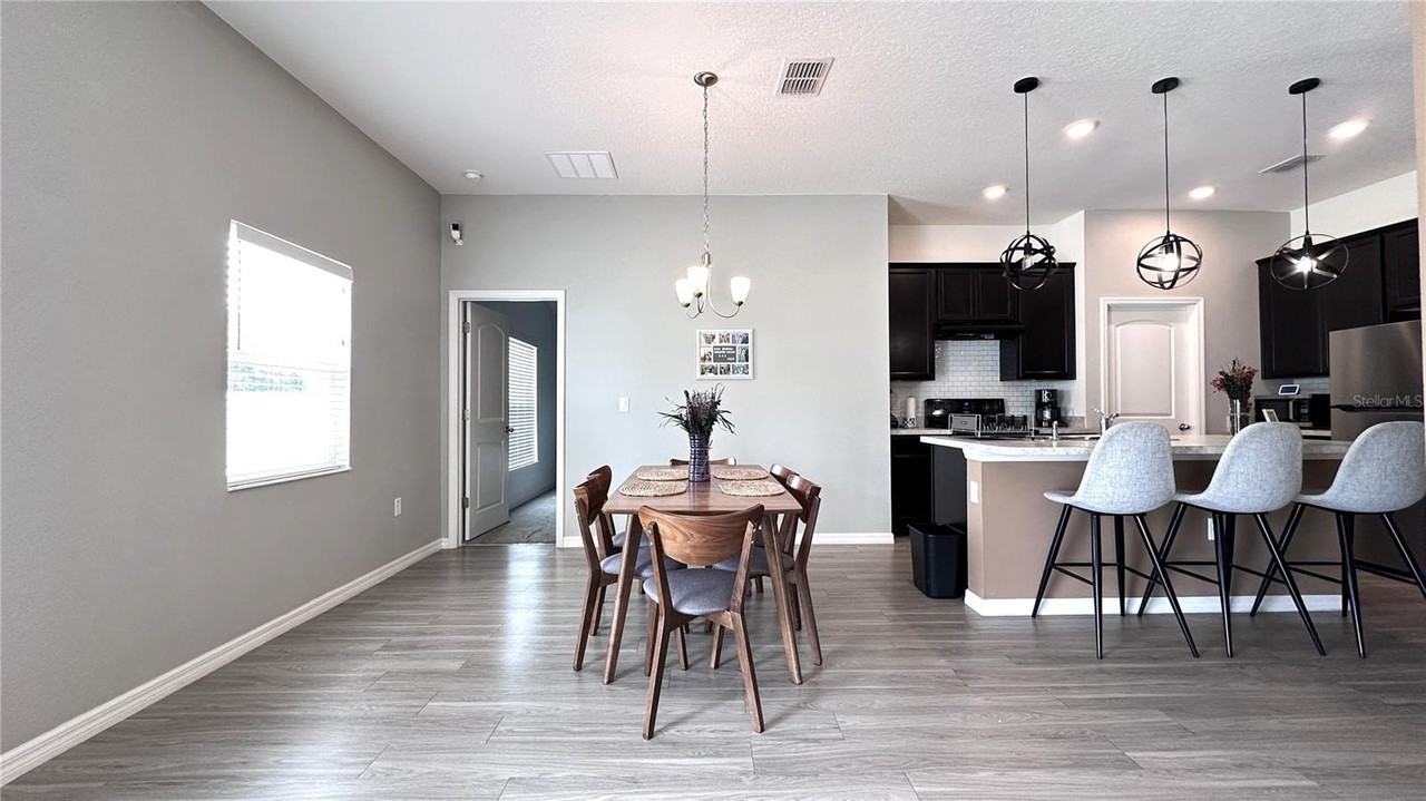 421 Pinecrest Loop - Photo 7 of 18