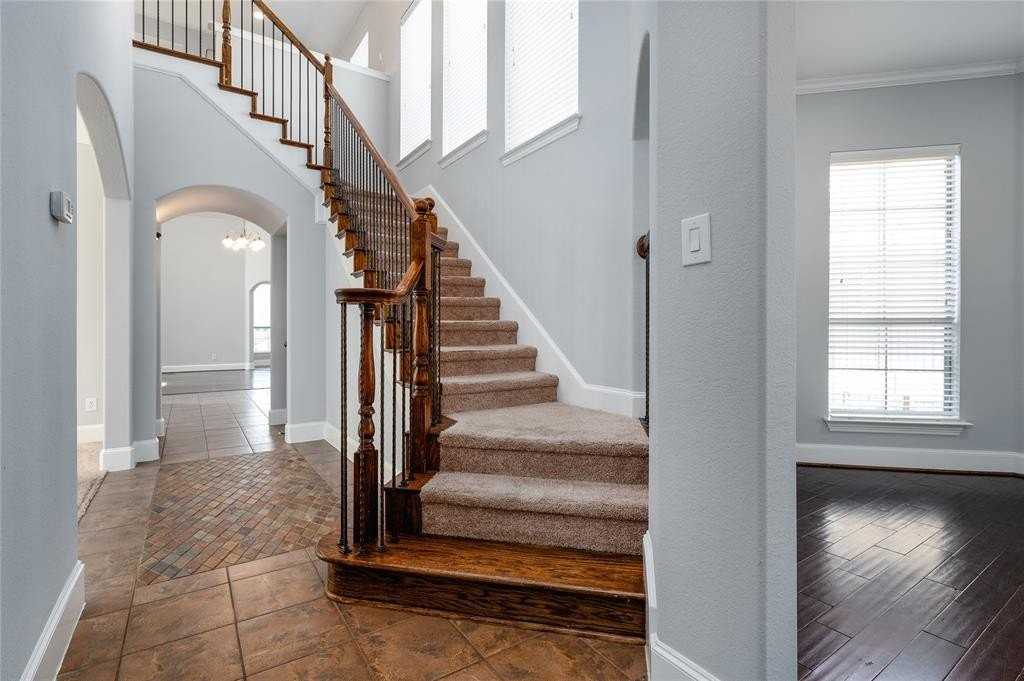 7613 Chief Spotted Tail Dr - Photo 4 of 29