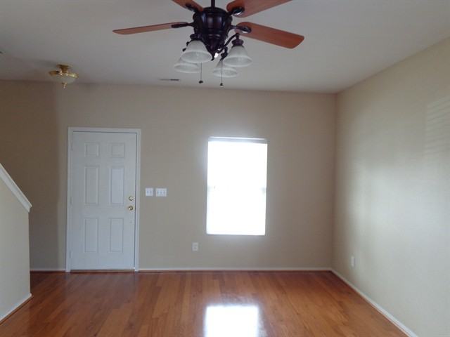 902 Willow Wind Dr - Photo 2 of 12