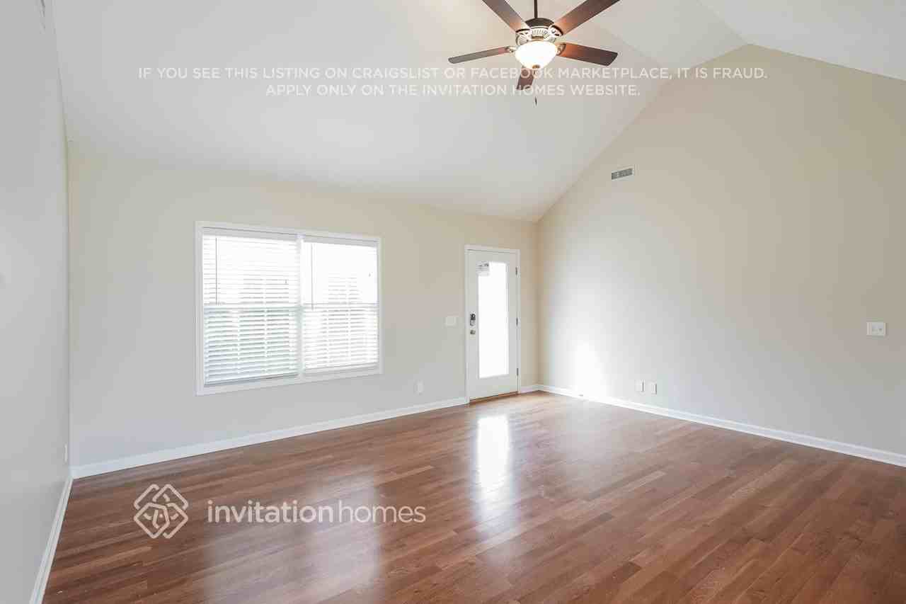 316 Brandywine Ln - Photo 2 of 16