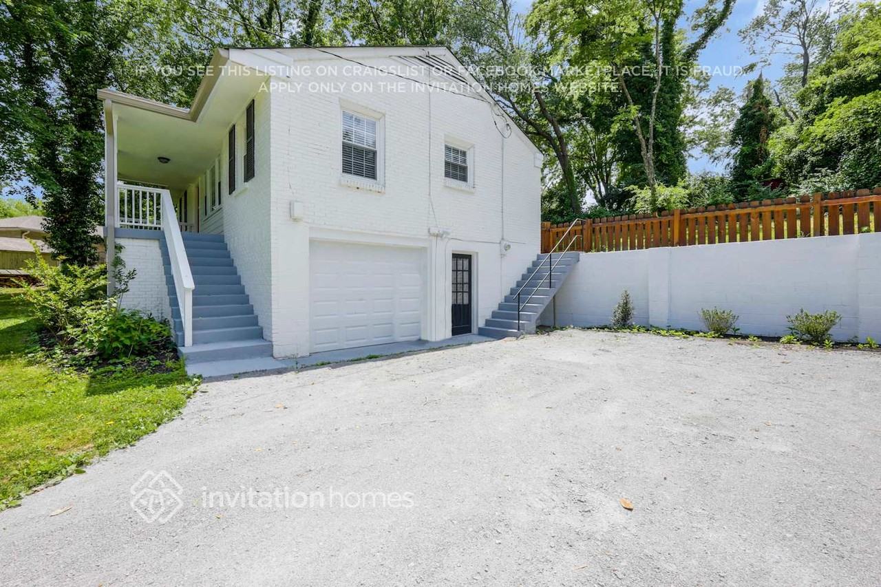 605 Durrett Dr - Photo 2 of 26