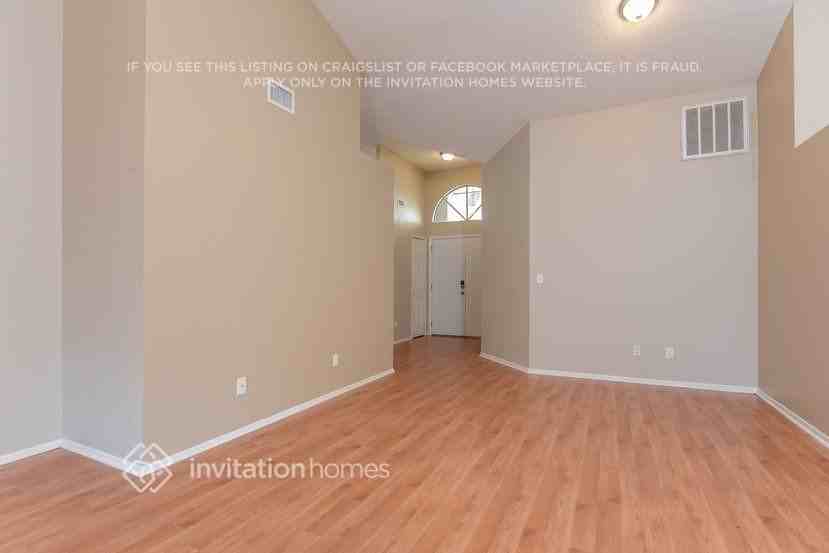1912 Dartford Ct - Photo 2 of 13