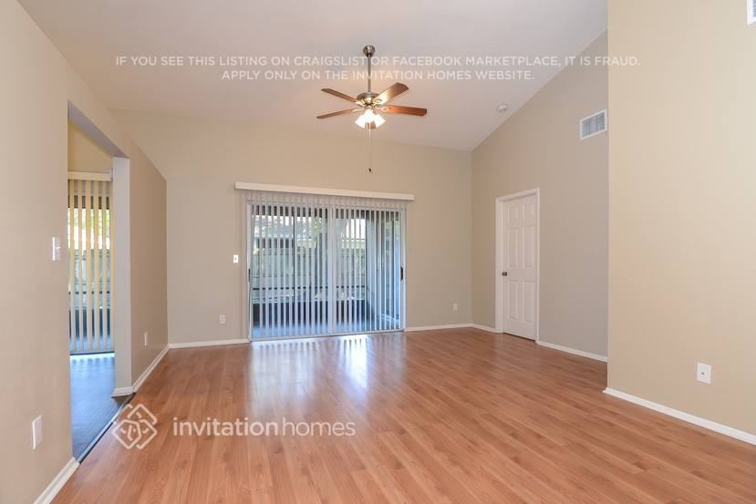 1912 Dartford Ct - Photo 3 of 13