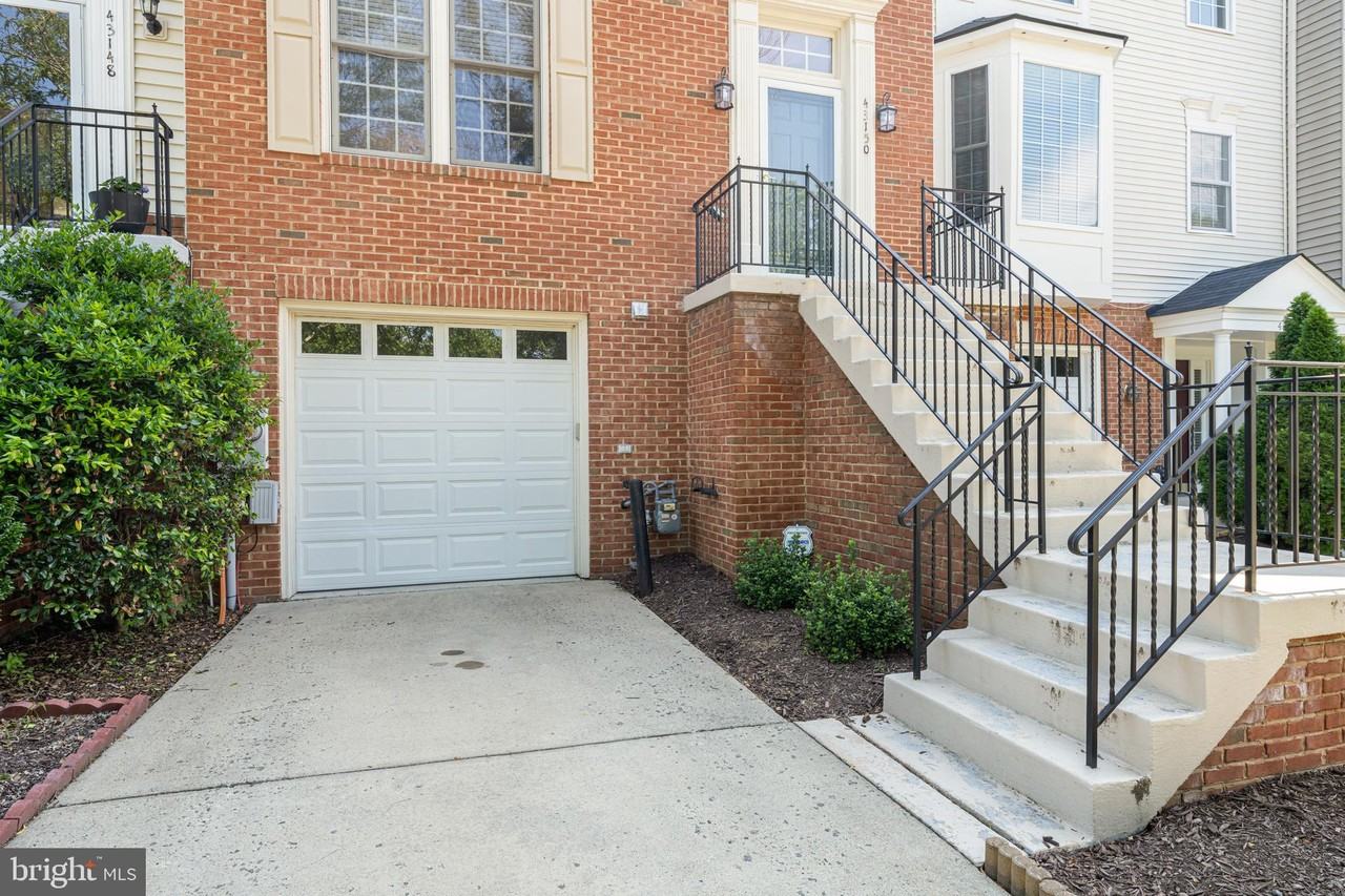 43150 Katama Sq - Photo 3 of 39