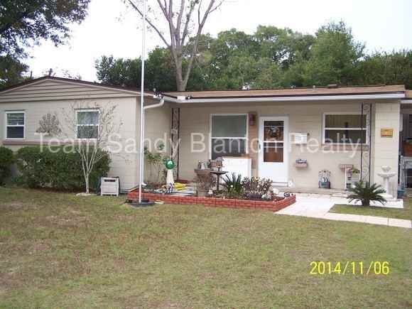 101 Garfield Dr - Photo 2 of 8