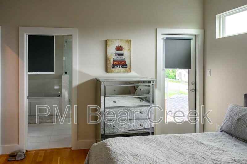 4618 Nichols St #B - Photo 7 of 50