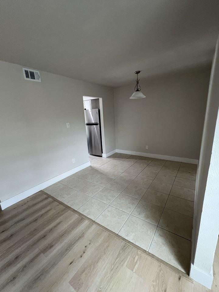 8095 Meadow Rd #236 - Photo 6 of 8