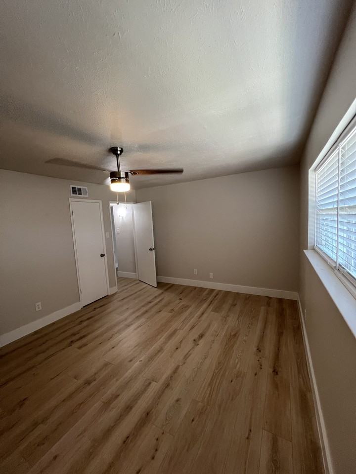 8095 Meadow Rd #236 - Photo 7 of 8