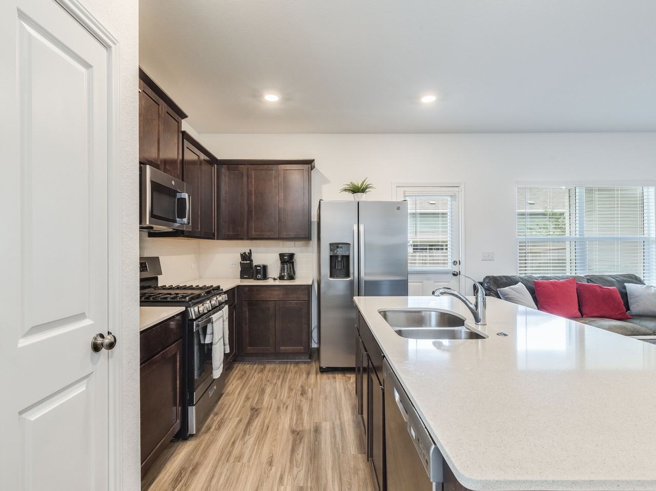 7117 Dancing Wind Ln - Photo 4 of 27