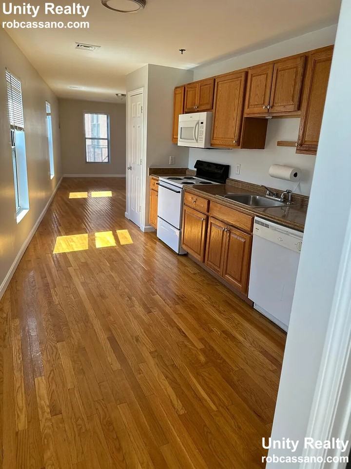 High St #22 - Photo 2 of 13