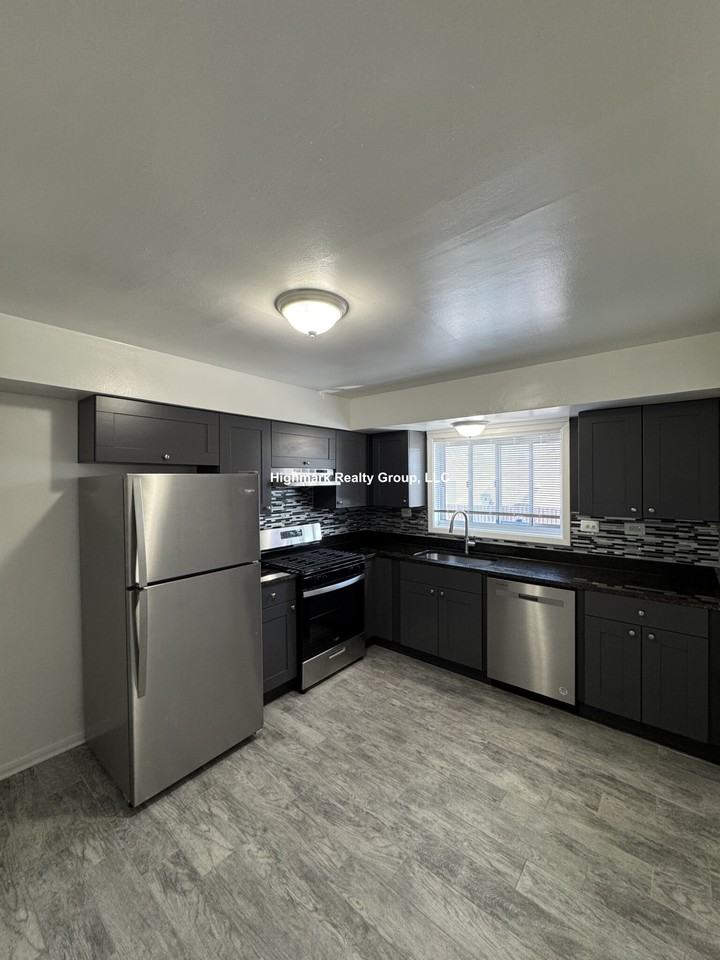 1312 Carol St #1OA - Photo 2 of 13