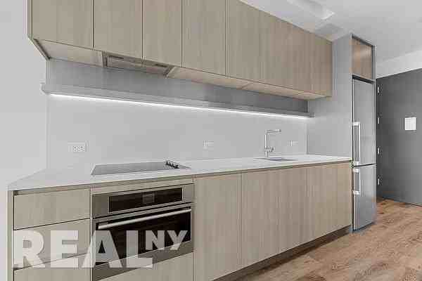 Chrystie St #14C - Photo 2 of 11