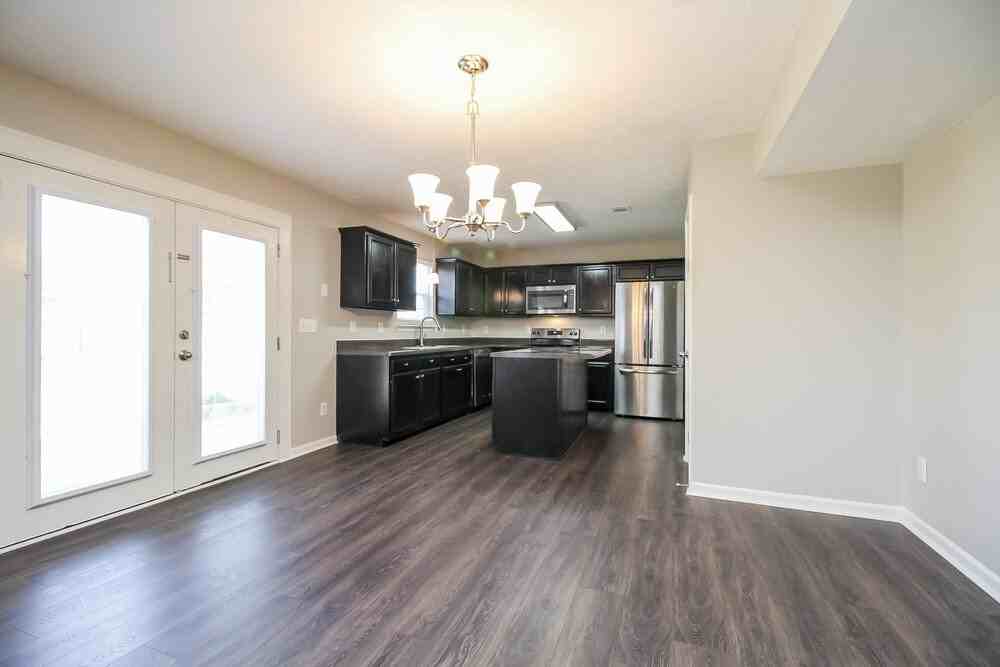 2215 New Port Dr - Photo 7 of 17