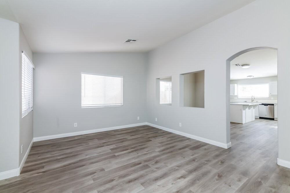 2037 Madica Ave - Photo 4 of 16
