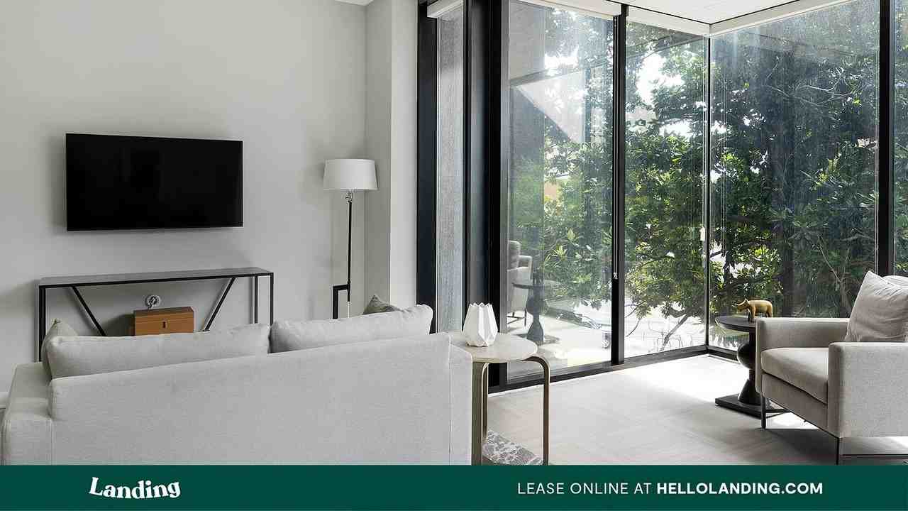 The 600 - Photo 2 of 50