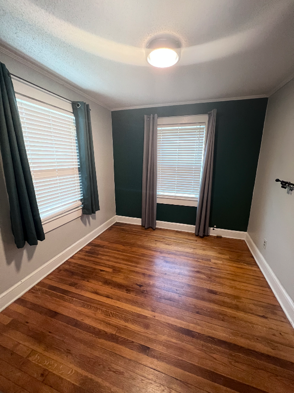 1215 N Frye Ave - Photo 2 of 11