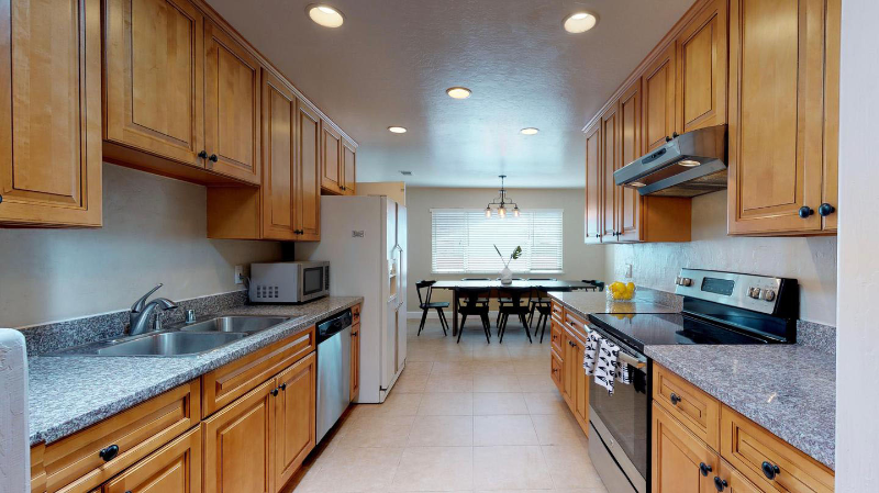 875 September Dr - Photo 6 of 11