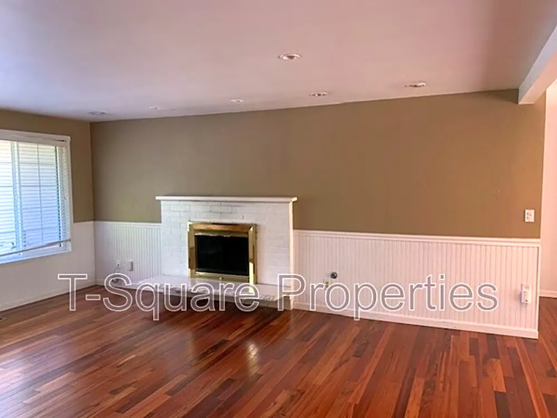 105 217th Pl Sw - Photo 3 of 20