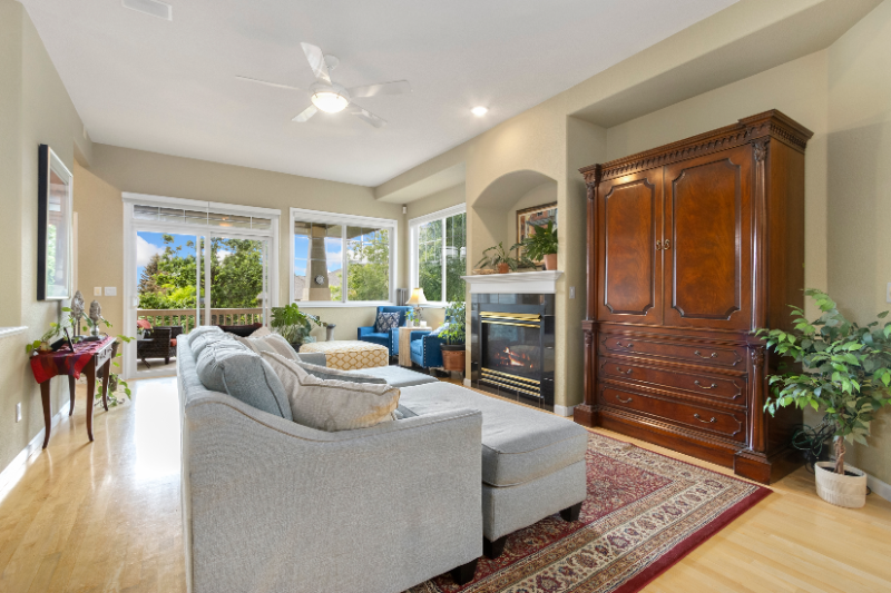 4918 Valley Oak Dr - Photo 6 of 20