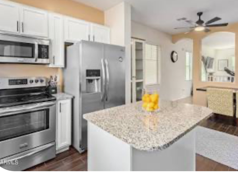 2031 N 77th Ln - Photo 2 of 10