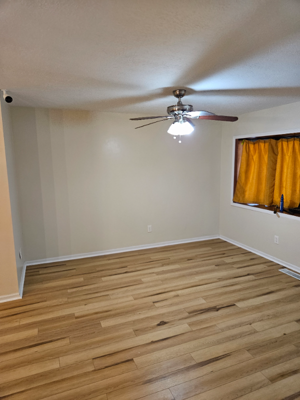 5635 Roche Dr - Photo 2 of 11