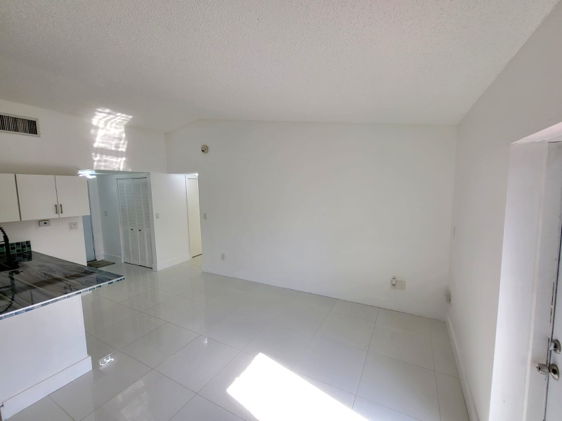 10345 Solana Rd - Photo 3 of 17