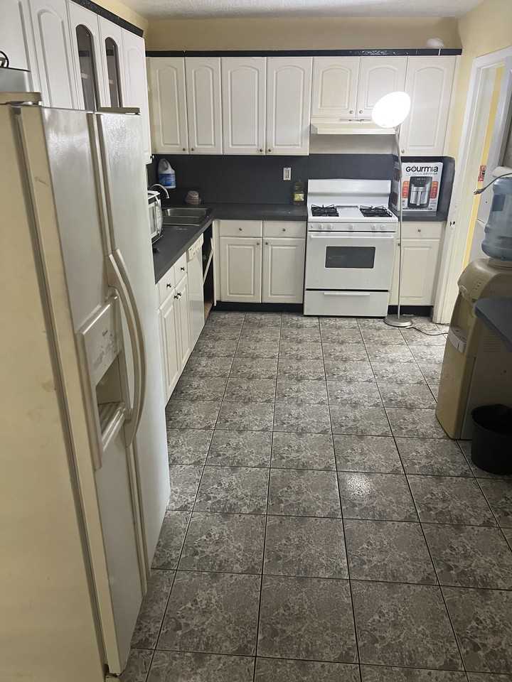 Nw 207th Dr #NA - Photo 2 of 10