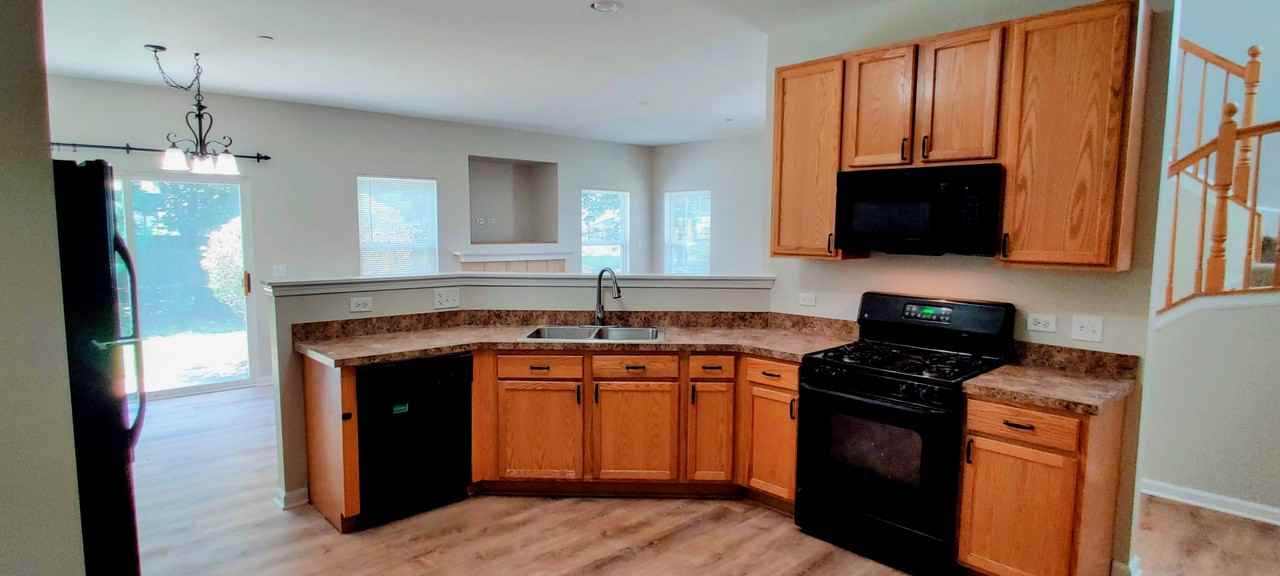 1822 Candlelight Cir #NA - Photo 3 of 21