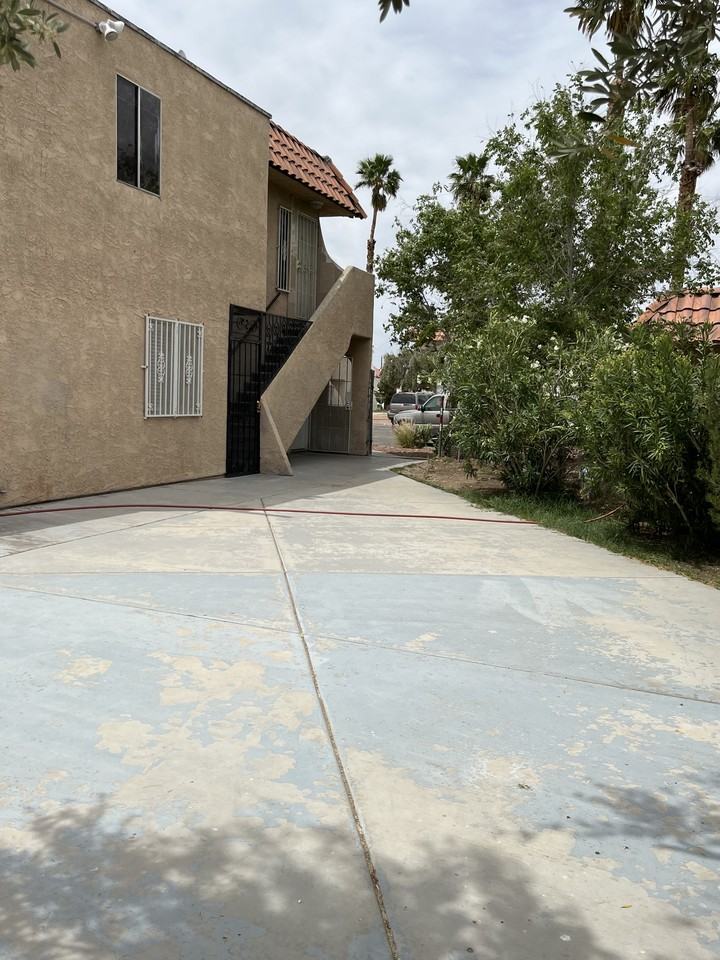 1367 Pattee Cir #C - Photo 4 of 11