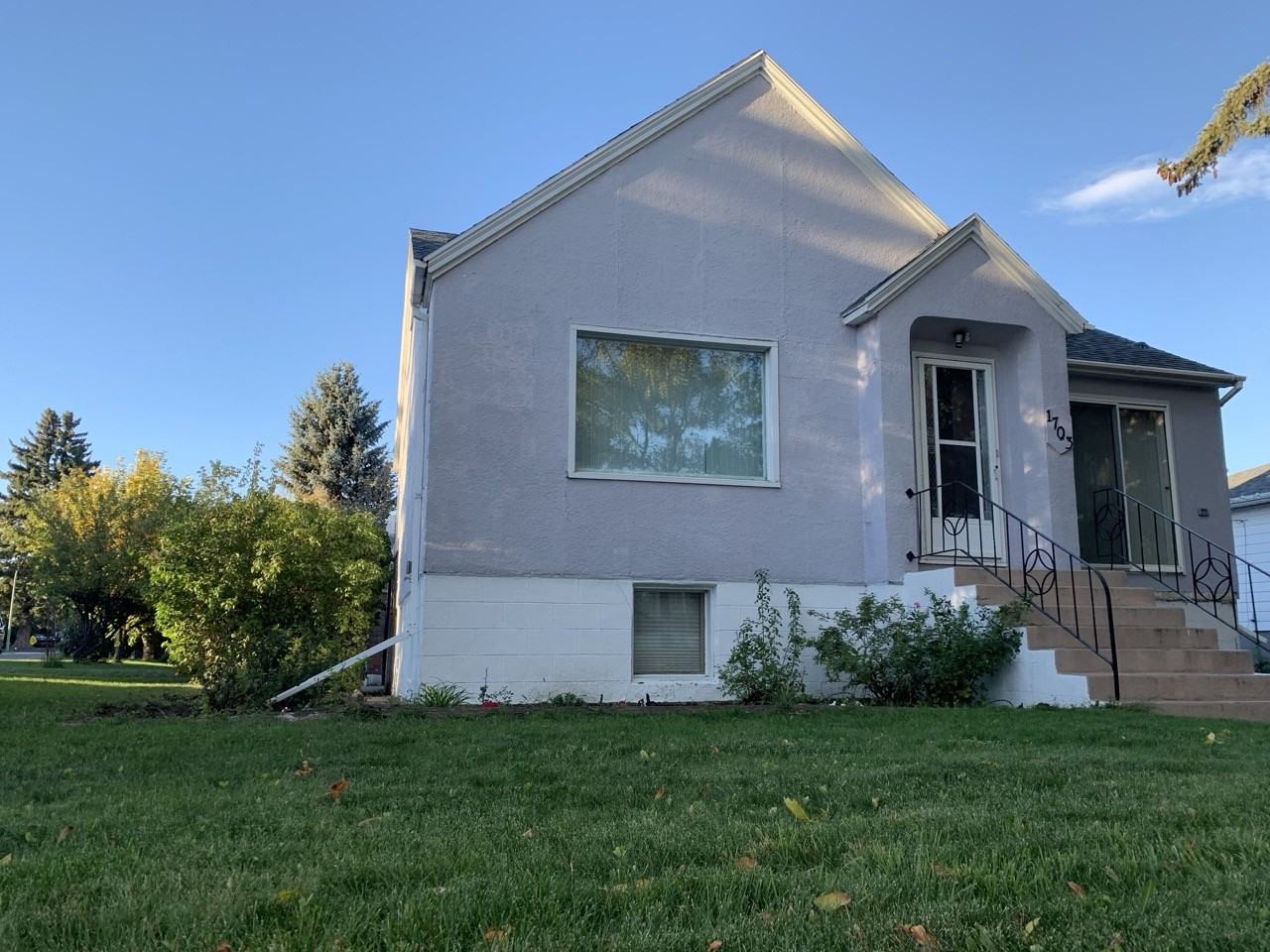 1703 6 Avenue South - Photo 3 of 20