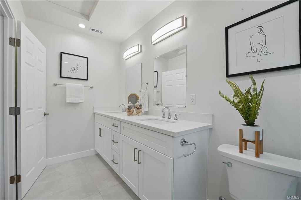 8142 Vantage Ave - Photo 2 of 8