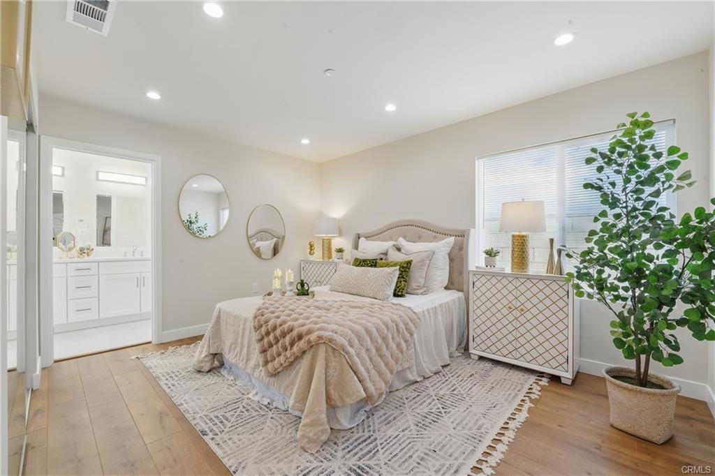 8142 Vantage Ave - Photo 3 of 8