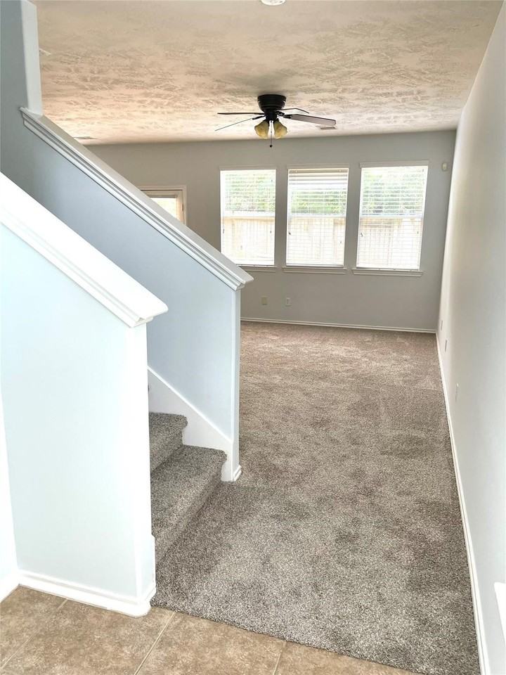 7 Whitekirk Pl - Photo 4 of 8