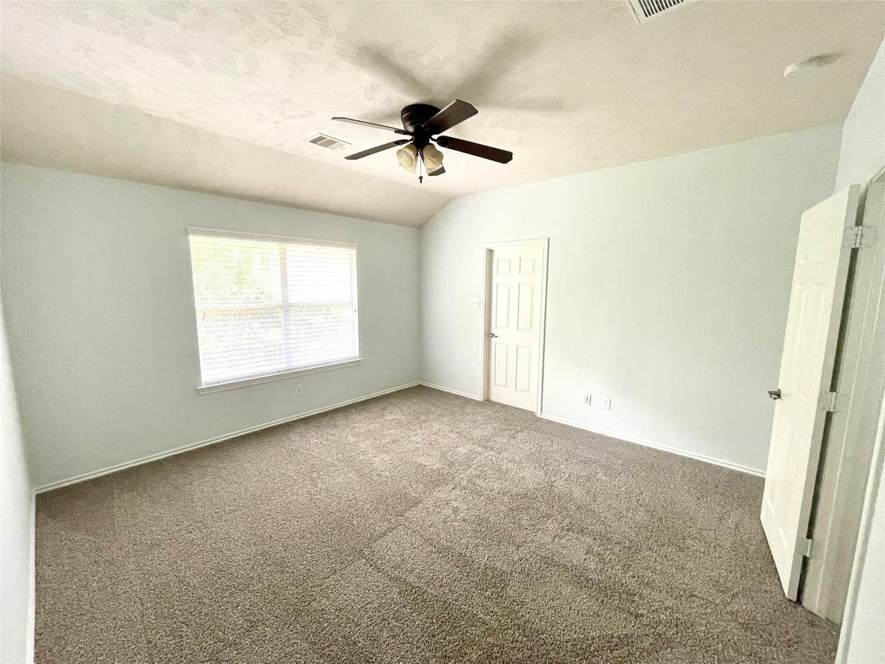 7 Whitekirk Pl - Photo 5 of 8