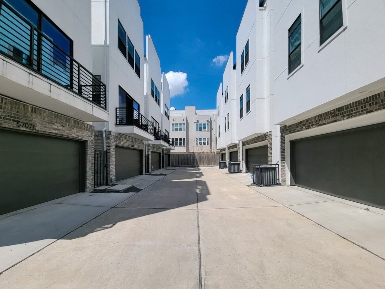 5709 Larkin St - Photo 3 of 50