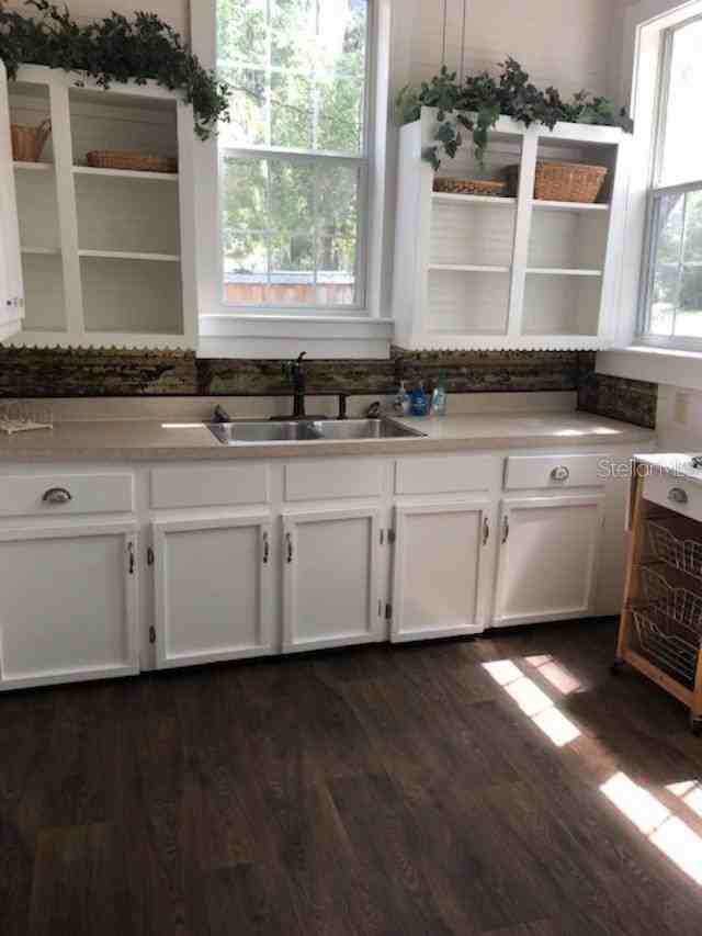 20795 River Dr - Photo 3 of 26