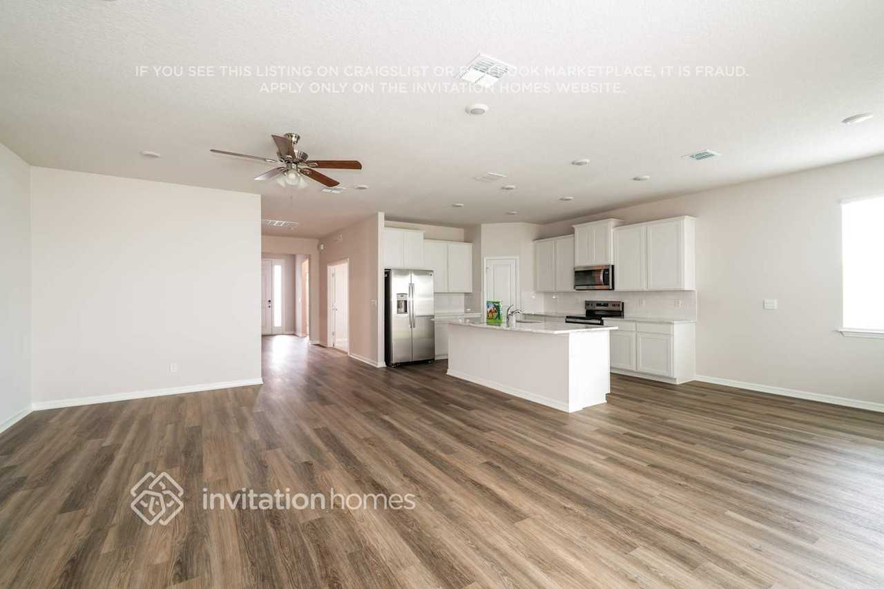 18228 Metado Dr - Photo 5 of 17